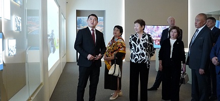 Делегация архивистов СКО и Кызылординской области посетила Архив Президента РК фото галереи 1